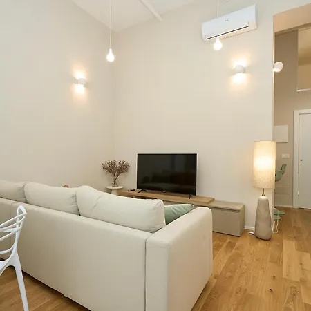 Atmosphere House 15 Minutes Walk From Duomo Apartamento