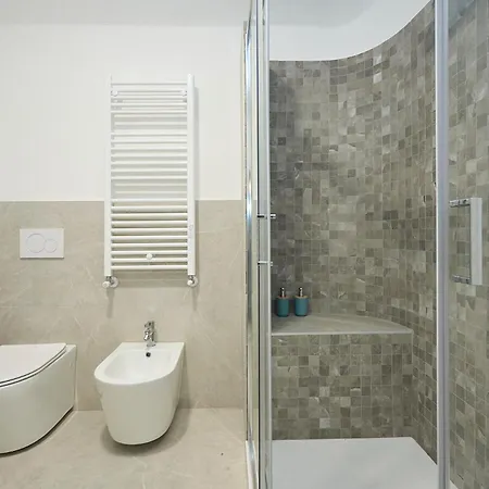 Apartamento Atmosphere House 15 Minutes Walk From Duomo *