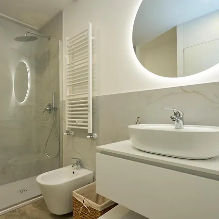 Atmosphere House 15 Minutes Walk From Duomo アパート ミラノ